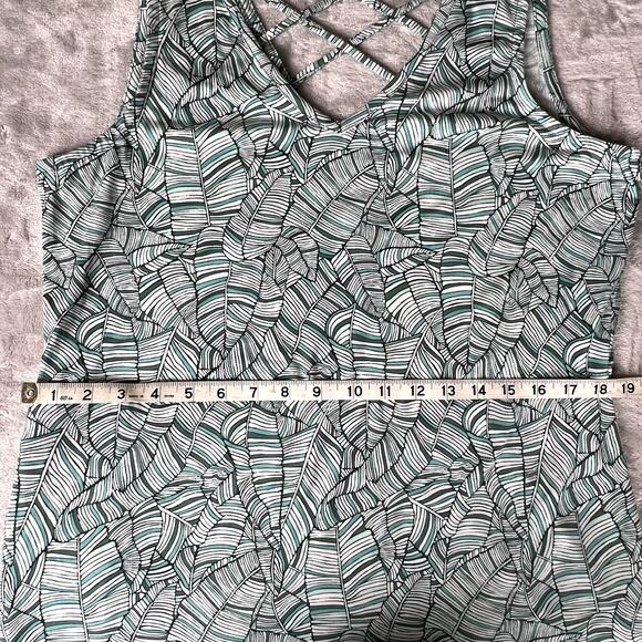 Title Nine Green and White Patterned Midi Dress - Picture 6 of 11